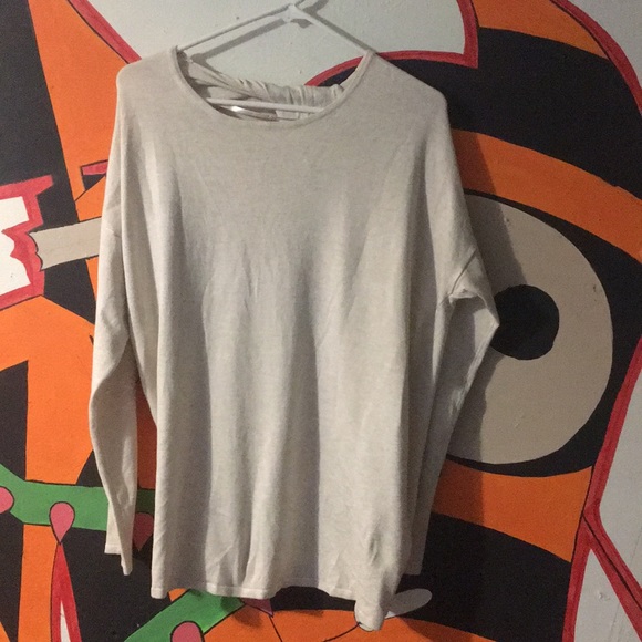 Fabletics Tops - {Fabletics} Tan Long Sleeve Swing Back Top